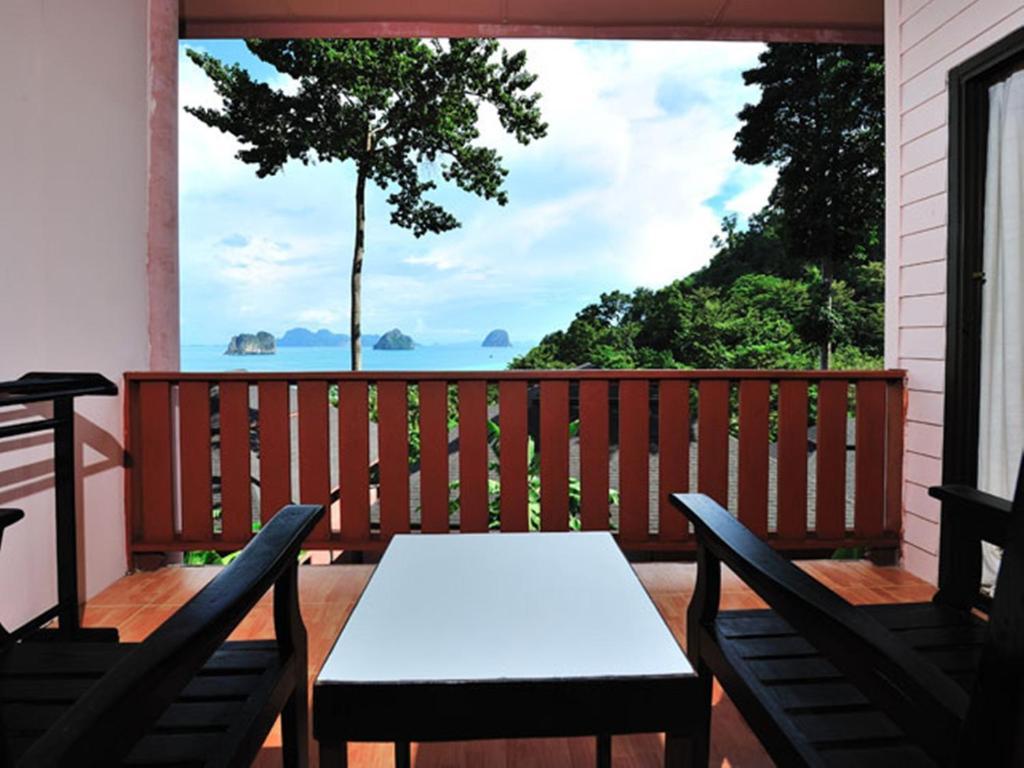 Koh Ngai Cliff Beach Resort Δωμάτιο φωτογραφία